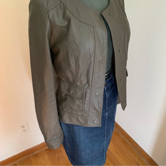 Kut from the Kloth faux leather jacket size medium - Picture 2 of 9